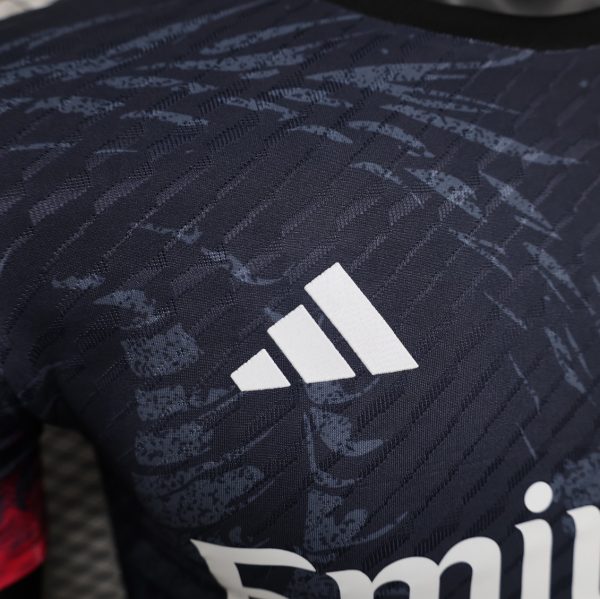 Camiseta Especial Versión Jugador Real Madrid 2024/2025 - Imagen 4