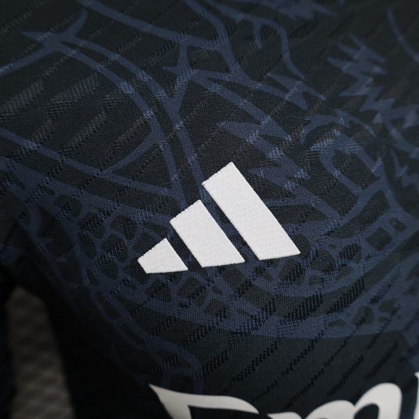 Camiseta Especial Versión Jugador Real Madrid 2024/2025 - Imagen 4