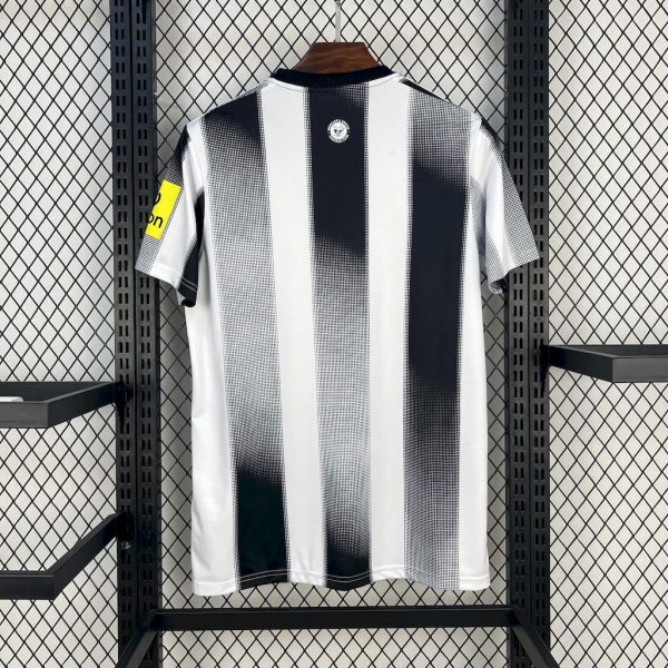1ª Camiseta Newcastle 2025/2026 - Imagen 2
