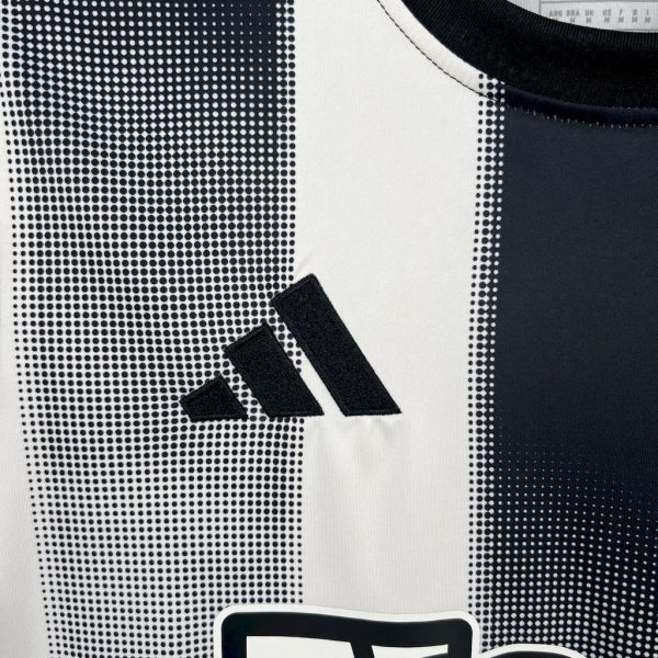 1ª Camiseta Newcastle 2025/2026 - Imagen 4