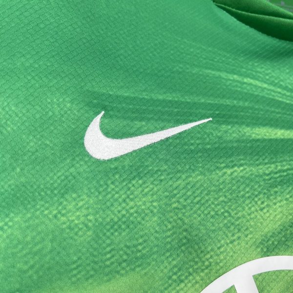 1ª Camiseta Wolfsburgo 2024/2025 - Imagen 4