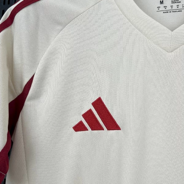 2ª Camiseta Liverpool 2025/2026 - Imagen 4