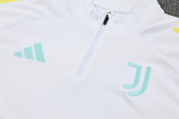 Chándal Sudadera Niño Juventus 2025/2026 - Imagen 2