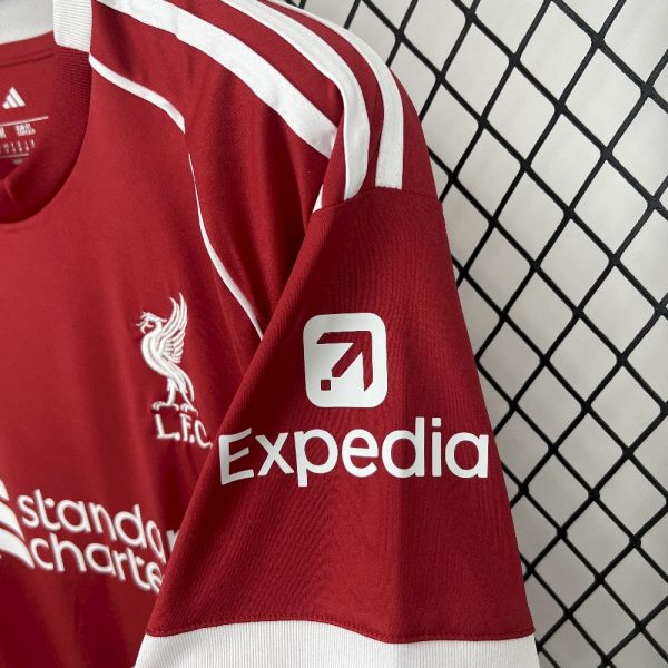 1ª Camiseta Liverpool 2025/2026 - Imagen 6
