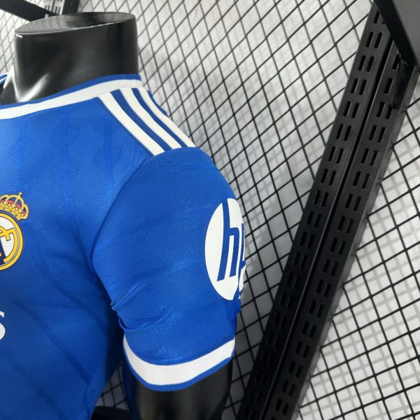 3ª Camiseta Versión Jugador Real Madrid 2025/2026 - Imagen 6