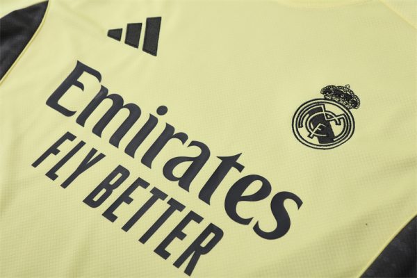 Conjunto Entrenamiento Real Madrid 2025/2026 - Imagen 2