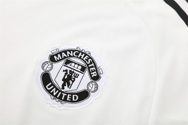 Conjunto Entrenamiento Manchester United 2025/2026 - Imagen 3