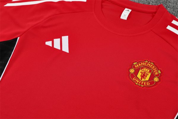 Conjunto Entrenamiento Manchester United 2025/2026 - Imagen 3