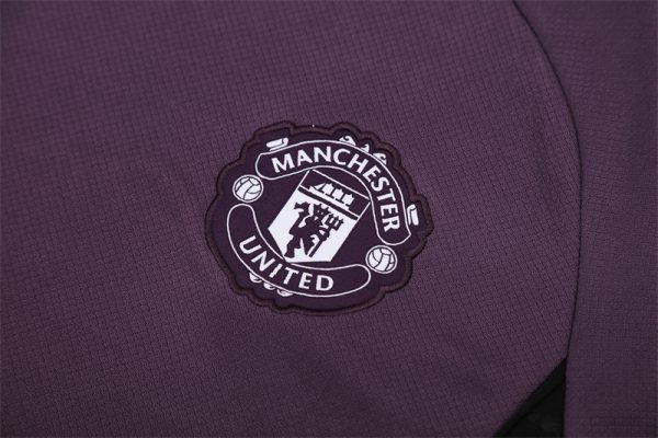 Conjunto Entrenamiento Niño Manchester United 2025/2026 - Imagen 3